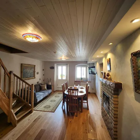 Townhouse - Lakefront Nobiallo